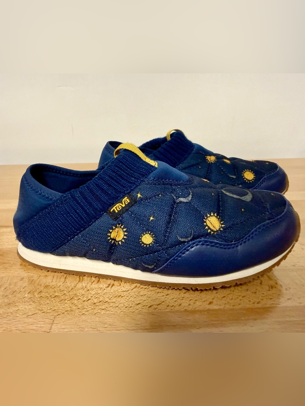 Teva ReEmber Navy & Yellow Quilted Slip-On Sneakers, size 6
